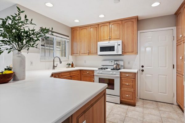 10-Kitchen 10-Kitchen