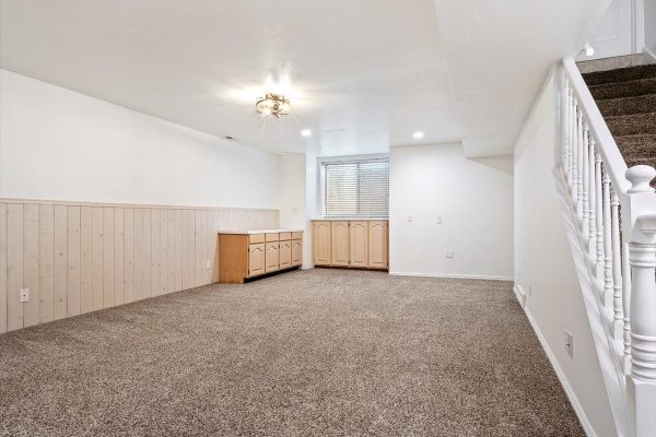 23-Family Room 23-Family Room