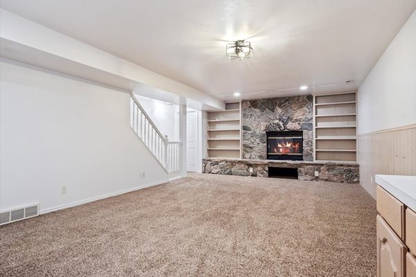 24-Family Room 24-Family Room