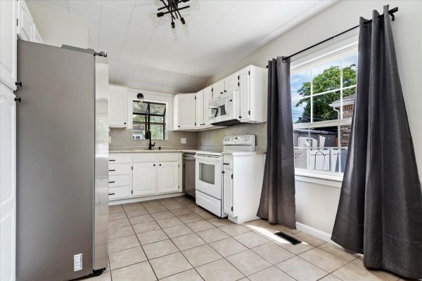 05-Kitchen-1867 Ramona Ave, Salt Lake City, UT 84108 05-Kitchen-1867 Ramona Ave, Salt Lake City, UT 84108
